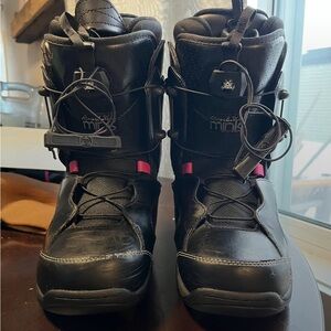 K2 Women’s Snowboard Boots.